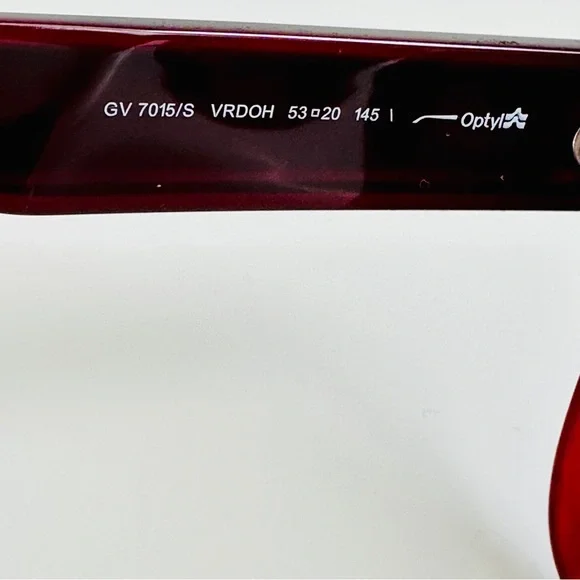 Givenchy Square Oversized Sunglasses     GV 7015/S - Picture 5 of 7